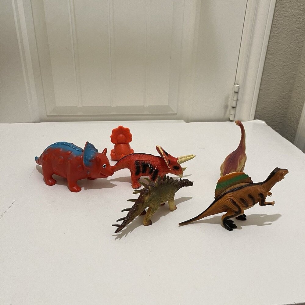 Dinosaurs Dino Mixed Lot of 6 Play Pretend Dinos Toys Mixed Sizes Plastic